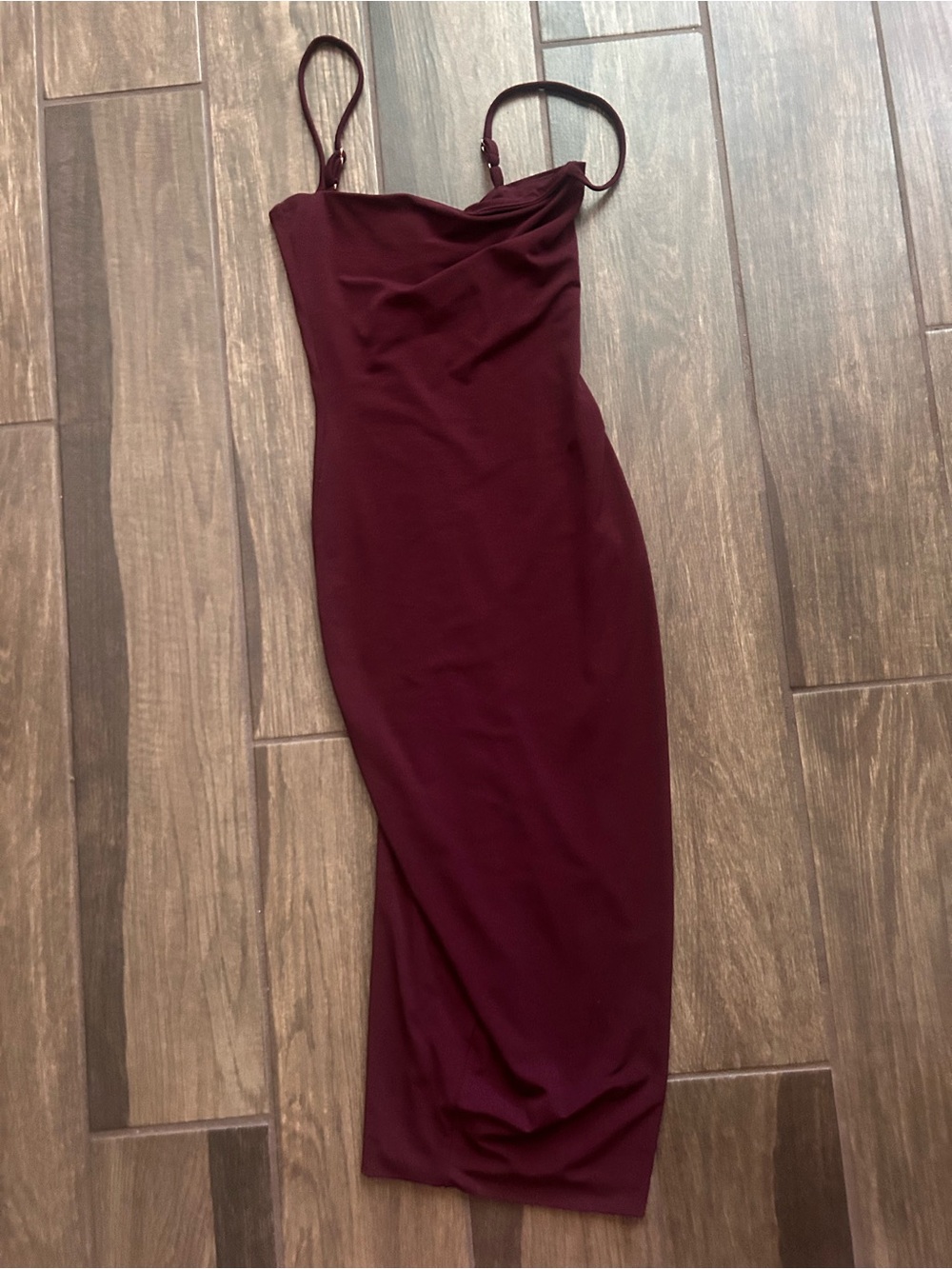 Nookie Charlize Midi Bodycon Cocktail Dress in Wine Sz S - Picture 2 of 3